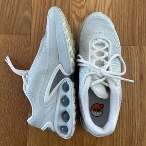 Nike Air Max DN Sneakers - Women’s 7
